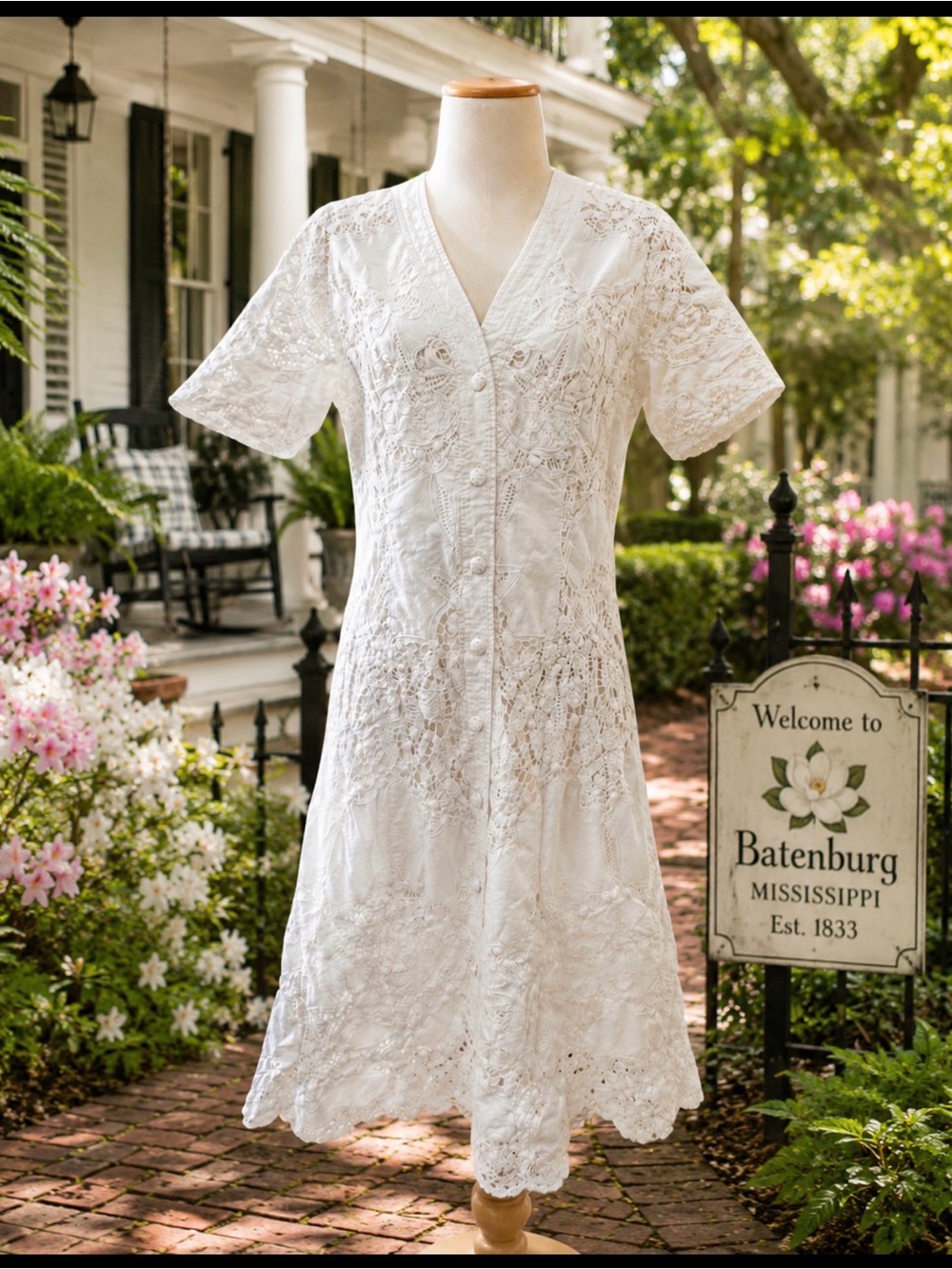 Elegant White battenberg lace dress size small